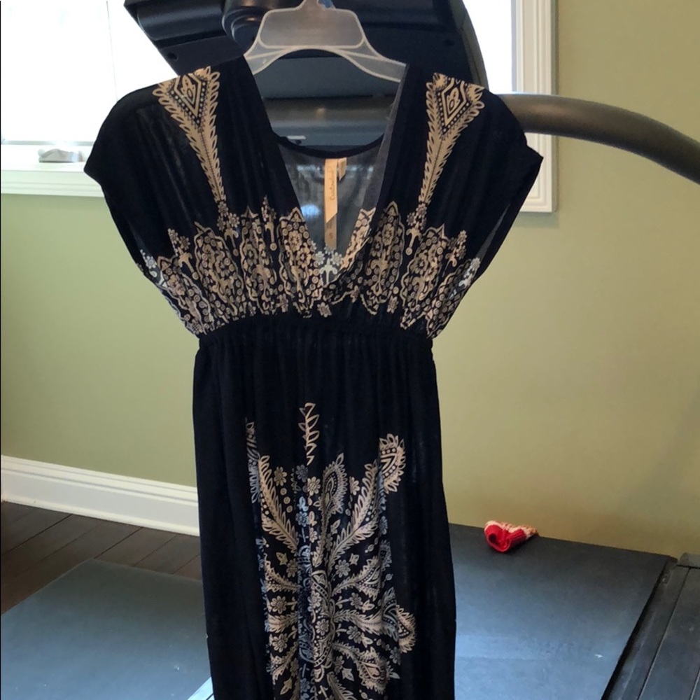 Dresses - Picture 2 of 2